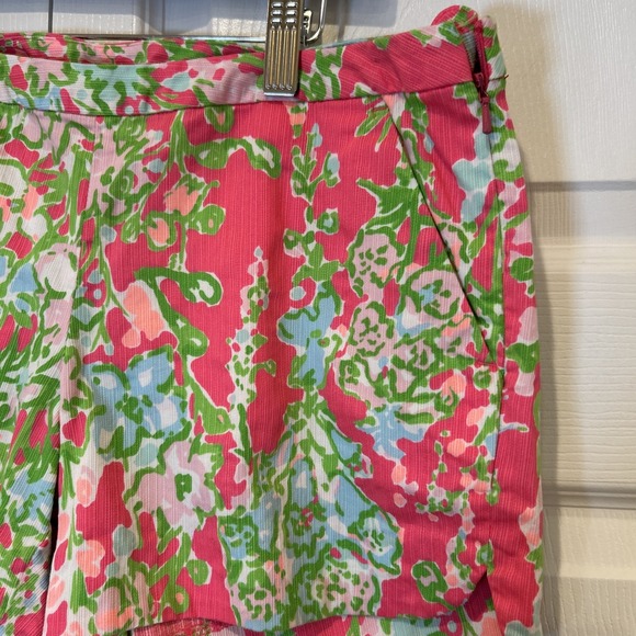 Lilly Pulitzer Adie Shorts Sz 4 Pink Floral Southern Charm 4" Preppy Coastal - Picture 2 of 7